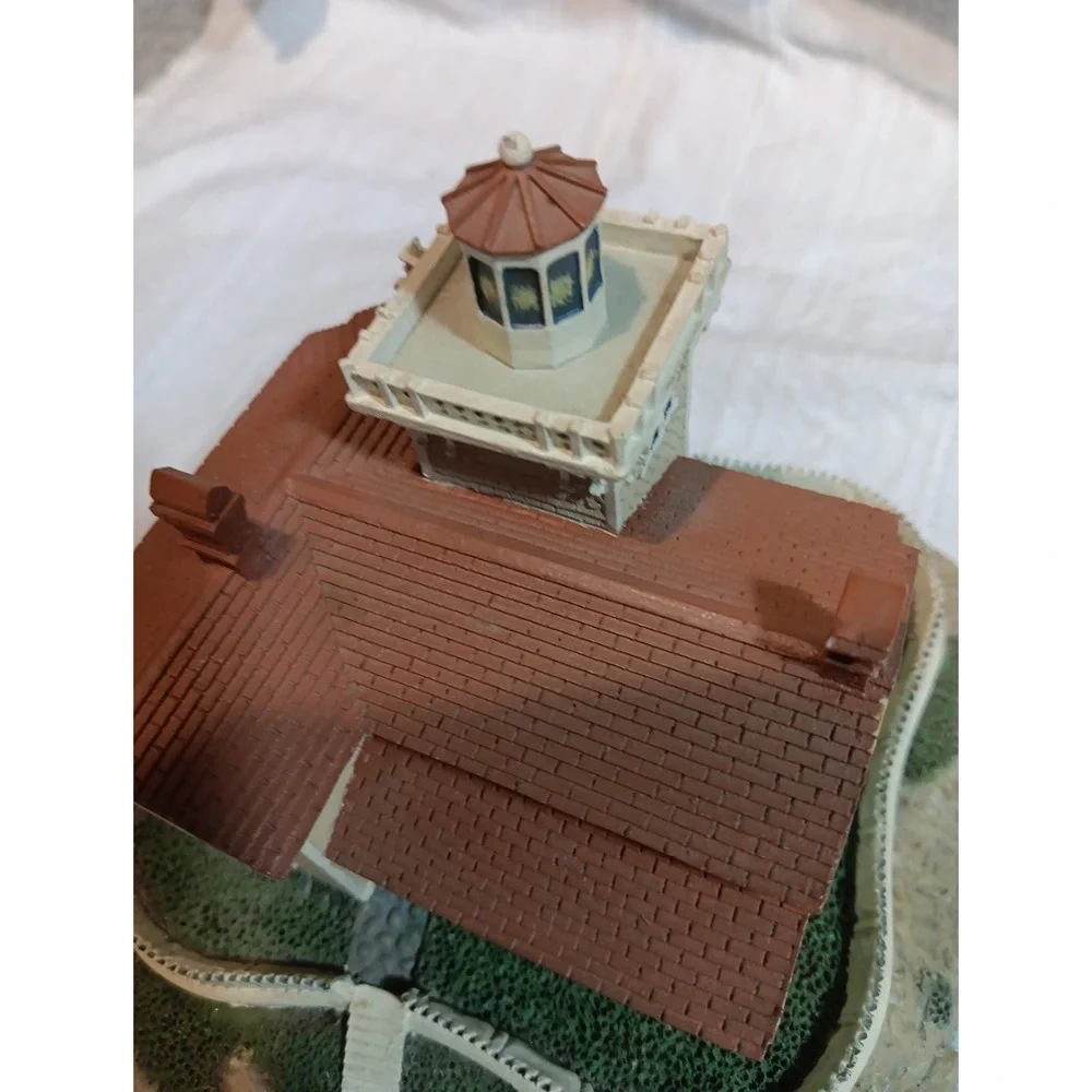 1993 Danbury Mint East Brother Lighthouse Richmond California Retired EUC